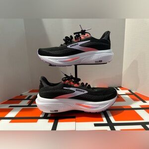 Brooks Women's Ghost 17 - Brand NEW!